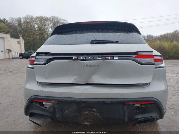 2022 PORSCHE MACAN