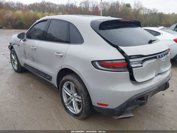 2022 PORSCHE MACAN