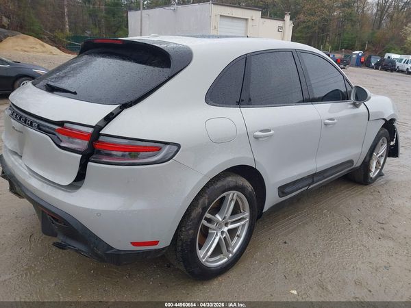 2022 PORSCHE MACAN