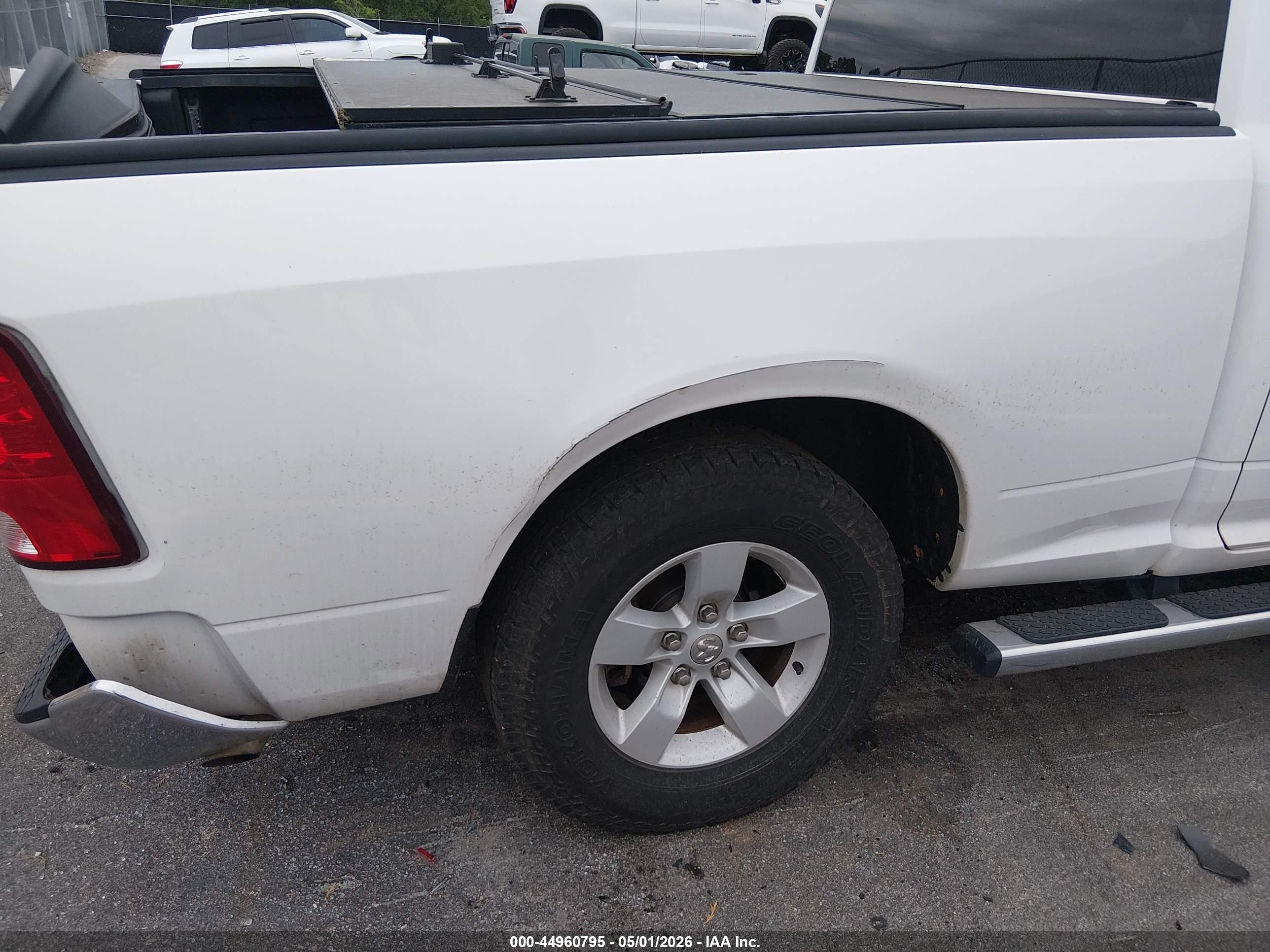 2019 RAM 1500 CLASSIC TRADESMAN  4X4 6'4 BOX