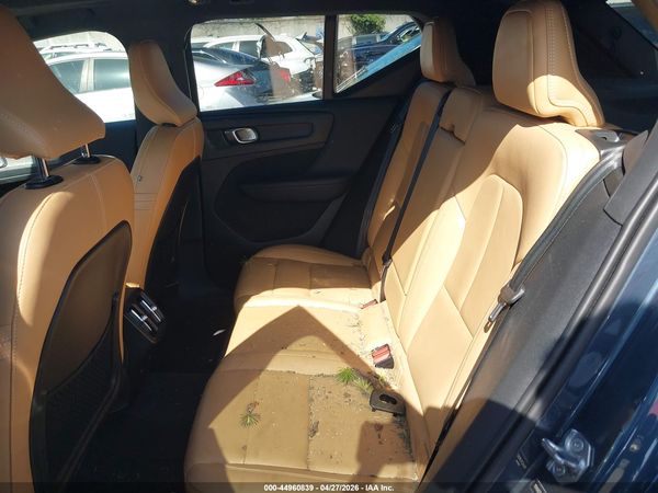 2021 VOLVO XC40 T4 INSCRIPTION