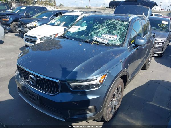 2021 VOLVO XC40 T4 INSCRIPTION