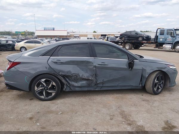 2022 HYUNDAI ELANTRA SEL