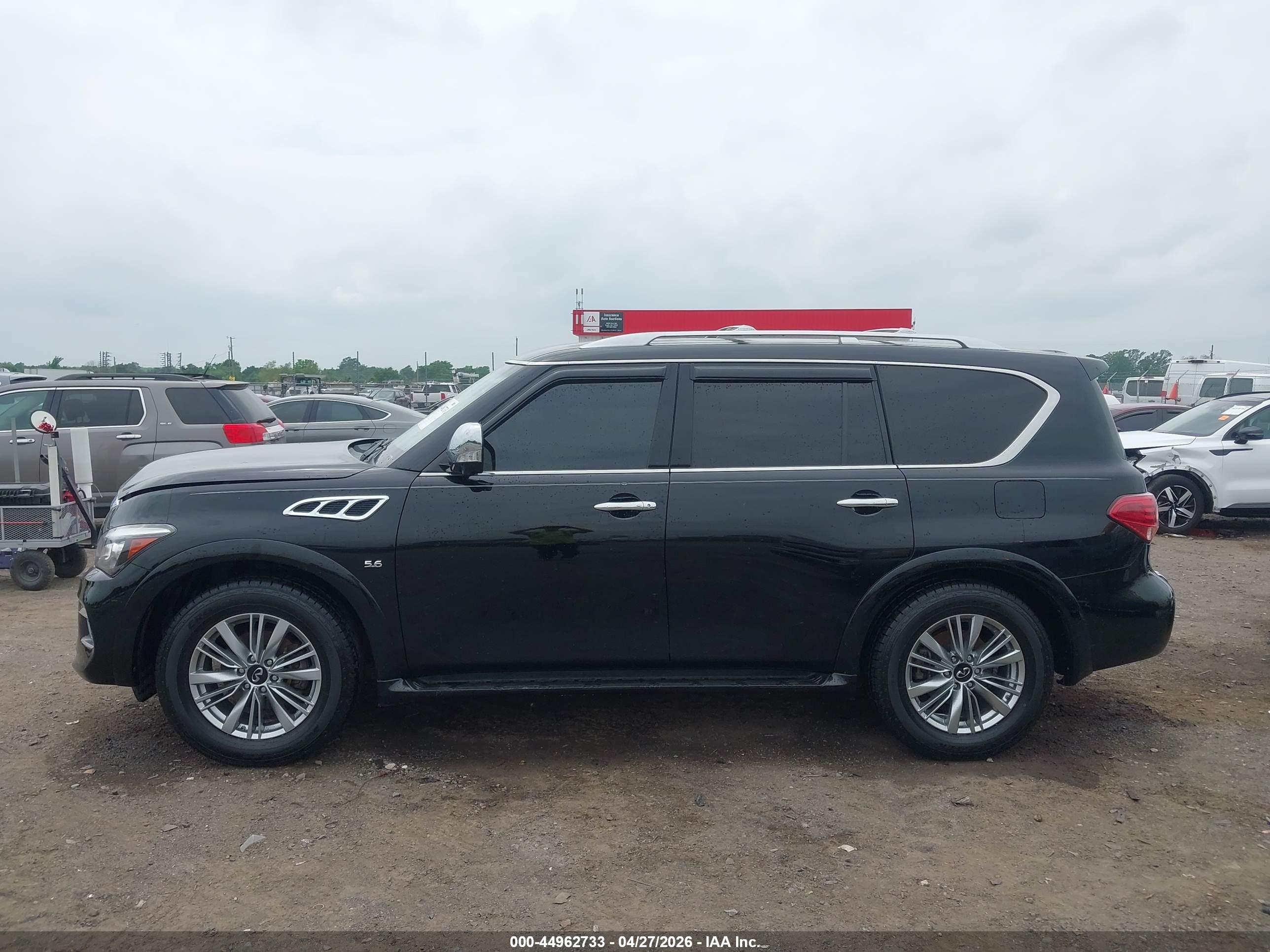 2017 INFINITI QX80