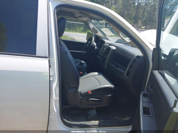 2023 RAM 1500 CLASSIC TRADESMAN  4X4 6'4 BOX