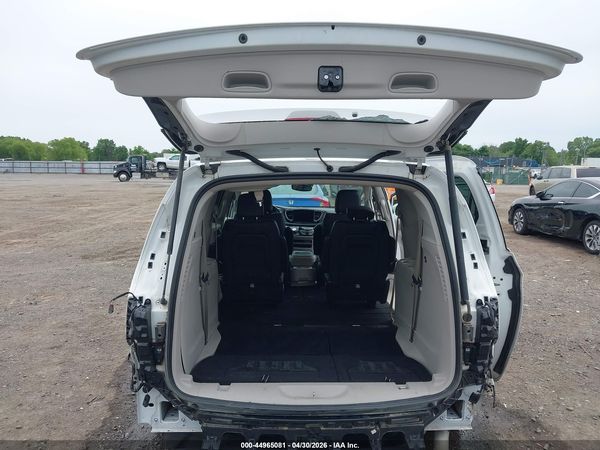 2021 CHRYSLER PACIFICA TOURING L — I152
