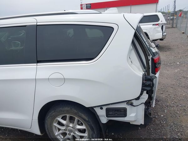 2021 CHRYSLER PACIFICA TOURING L — I155