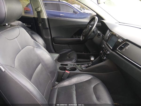 2017 KIA NIRO TOURING