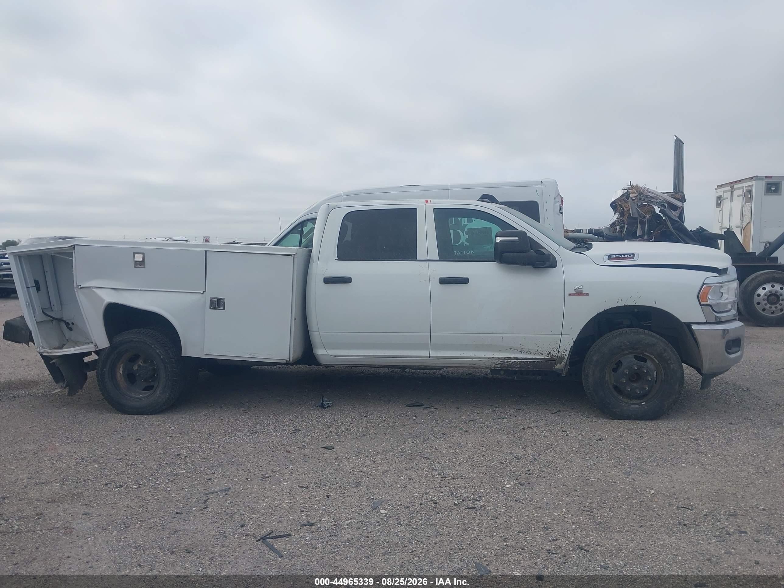 RAM 3500 CHASSIS