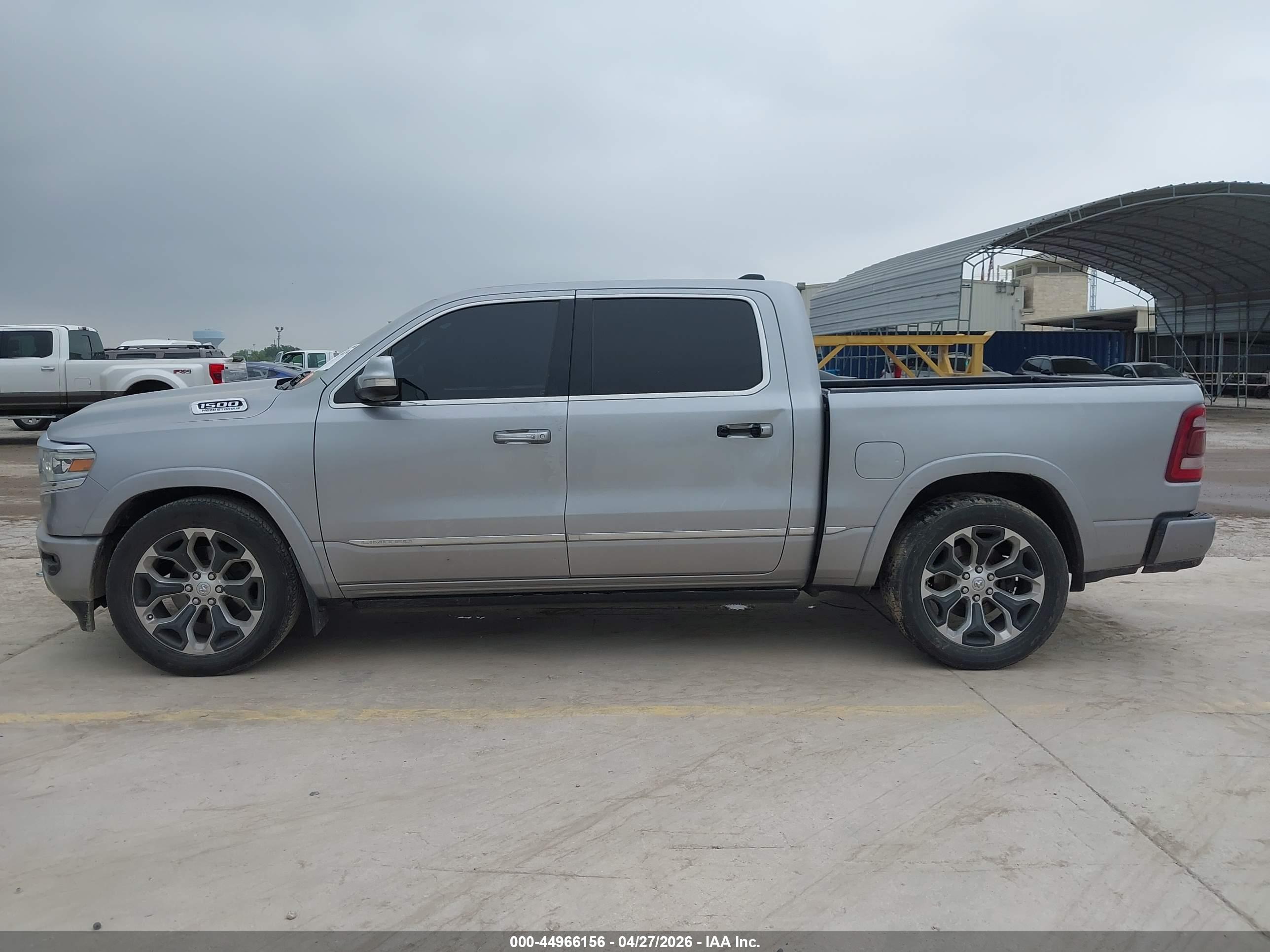 2022 RAM 1500 LIMITED  4X4 5'7 BOX