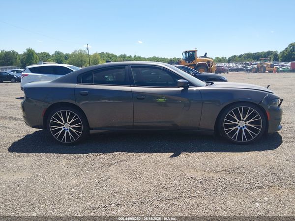 2017 DODGE CHARGER SXT RWD