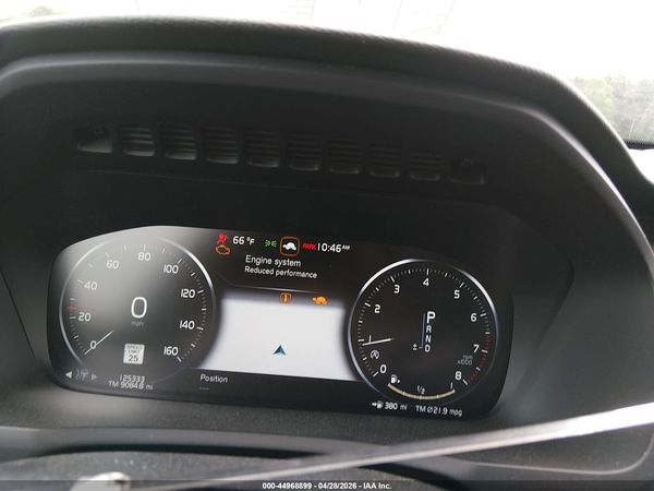 2018 VOLVO XC90 T5 MOMENTUM