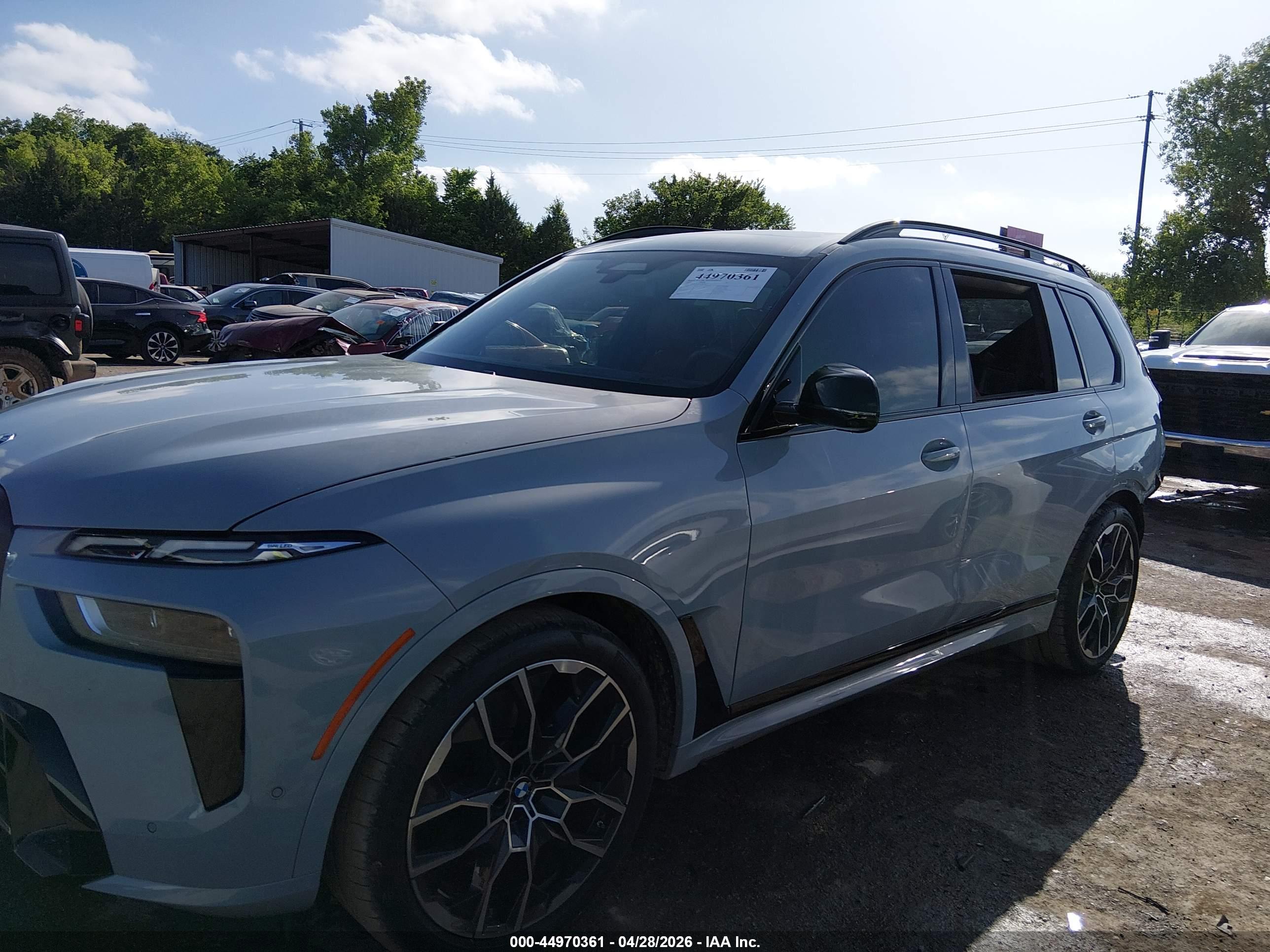 2025 BMW X7 M60I