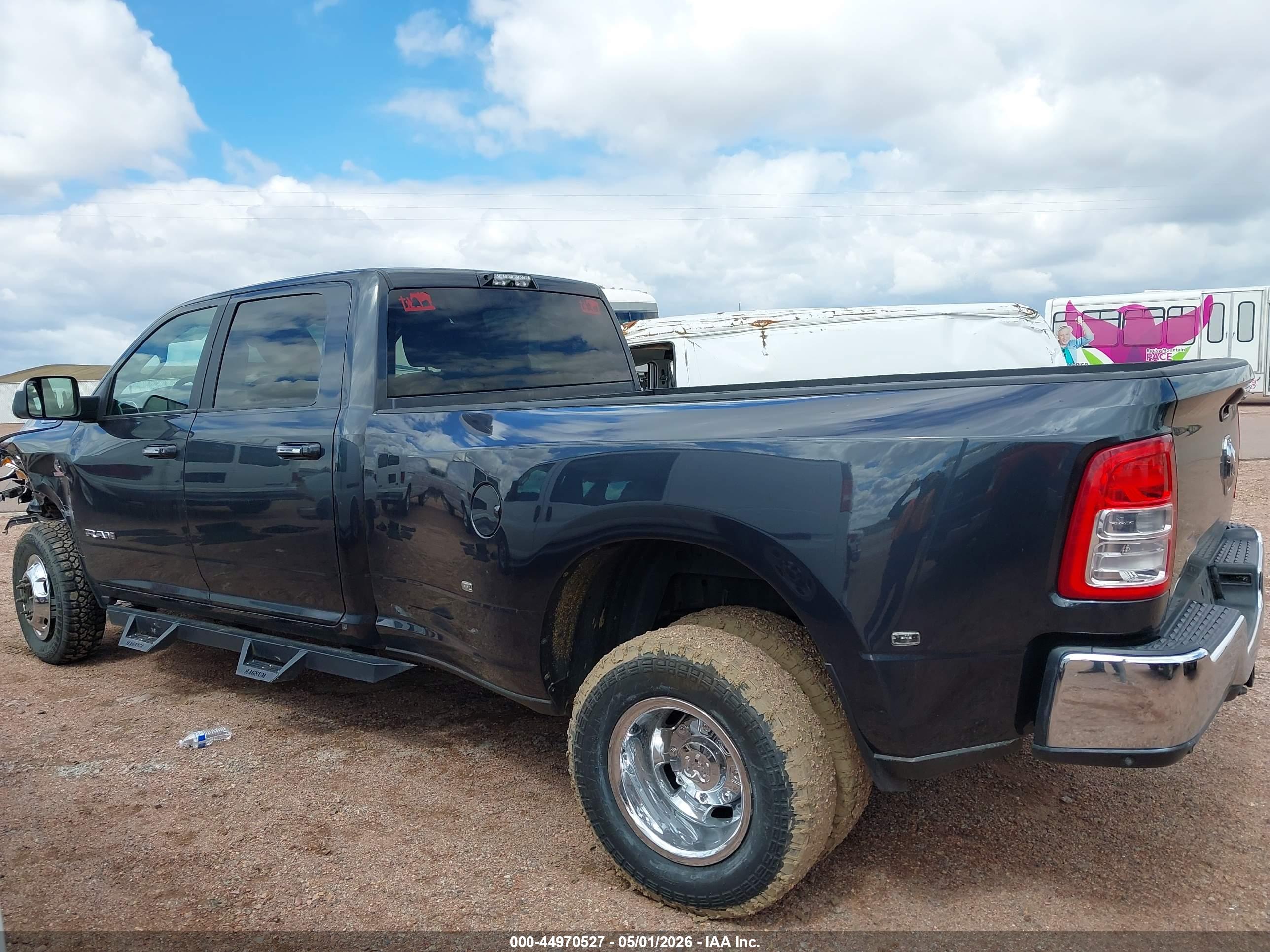 2019 RAM 3500 BIG HORN  4X4 8' BOX