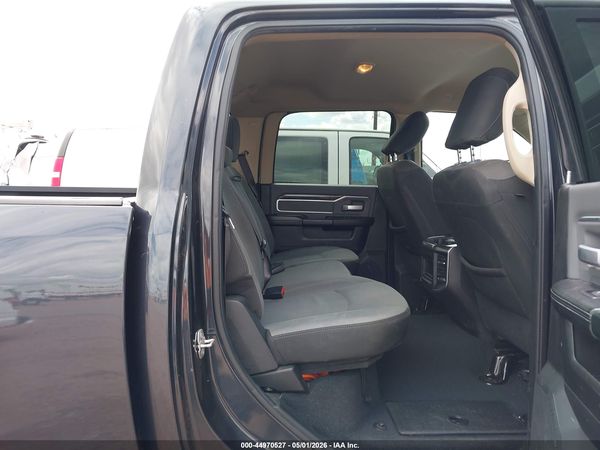 2019 RAM 3500 BIG HORN  4X4 8' BOX