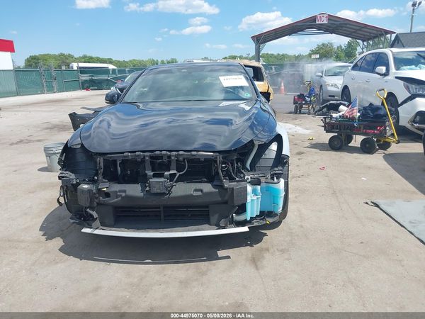 2021 INFINITI Q60 LUXE AWD