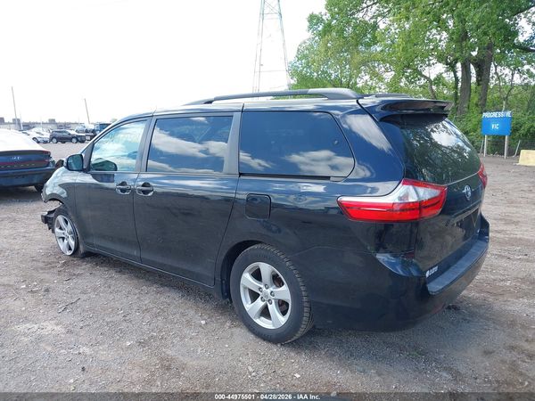2015 TOYOTA SIENNA LE 8 PASSENGER — I3