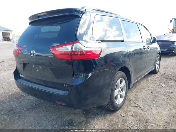 2015 TOYOTA SIENNA LE 8 PASSENGER — I4