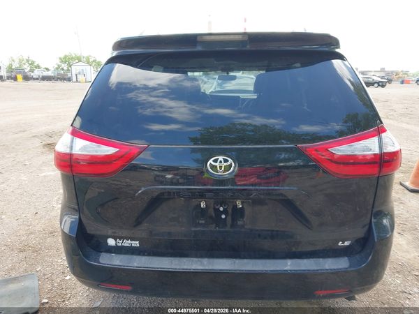 2015 TOYOTA SIENNA LE 8 PASSENGER — I119