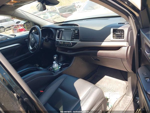 2018 TOYOTA HIGHLANDER XLE