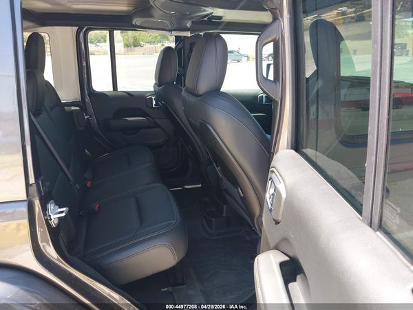 2025 JEEP WRANGLER 4-DOOR SAHARA 4X4