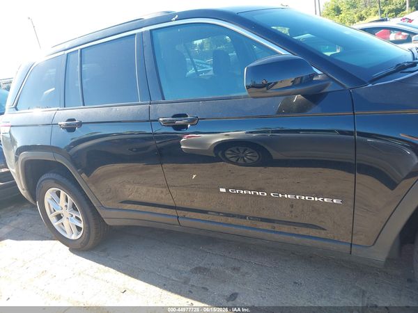2025 JEEP GRAND CHEROKEE LAREDO X 4X4