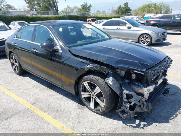 2025 MERCEDES-BENZ C 300 C300
