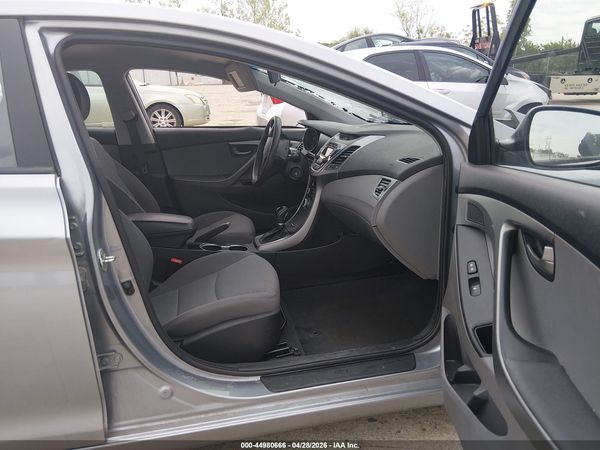 2016 HYUNDAI ELANTRA