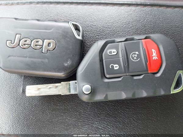 2025 JEEP WRANGLER 4-DOOR SUMMIT 4X4