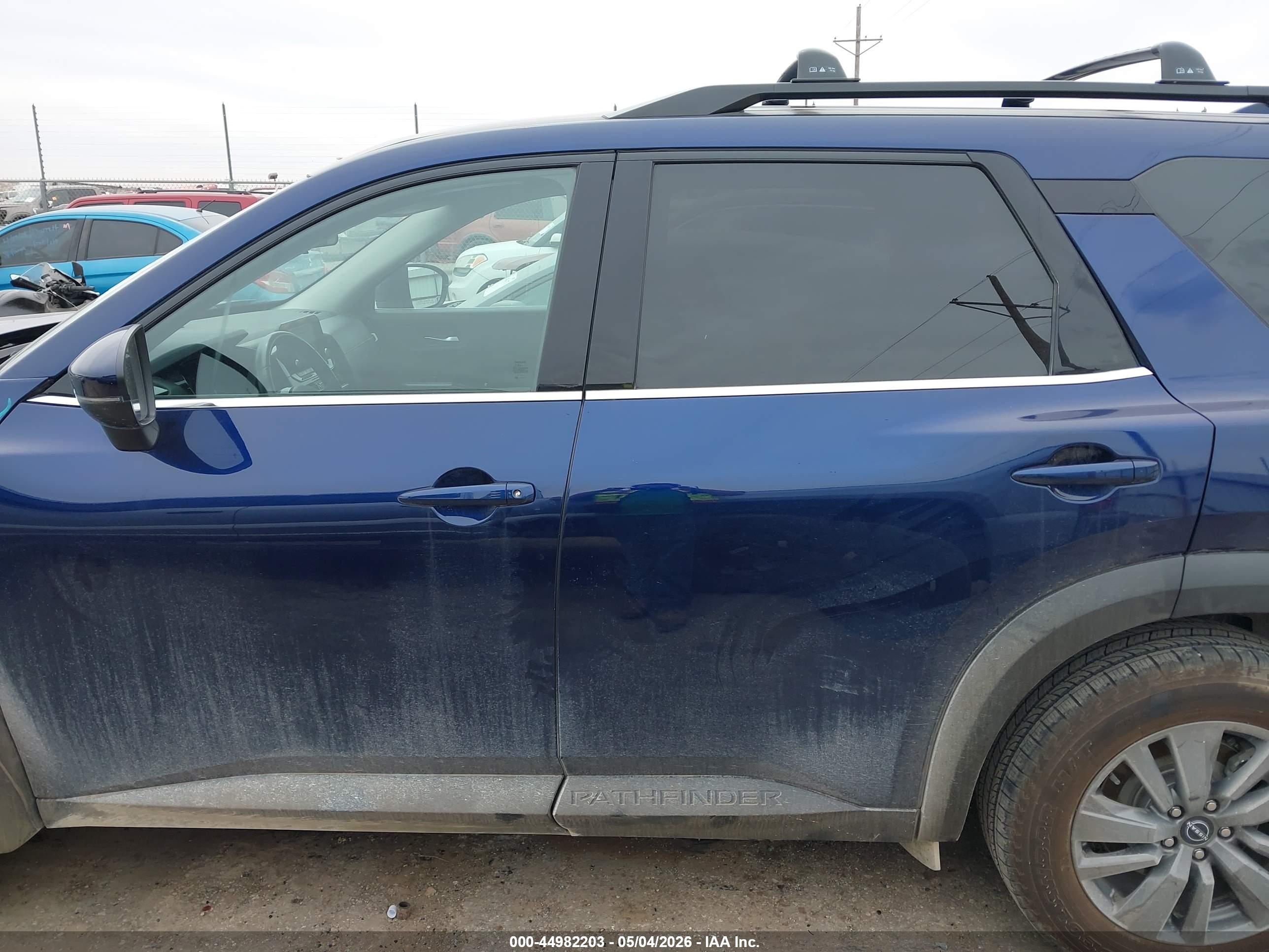 2022 NISSAN PATHFINDER SV 2WD