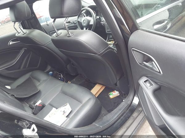 2017 MERCEDES-BENZ GLA 250 4MATIC