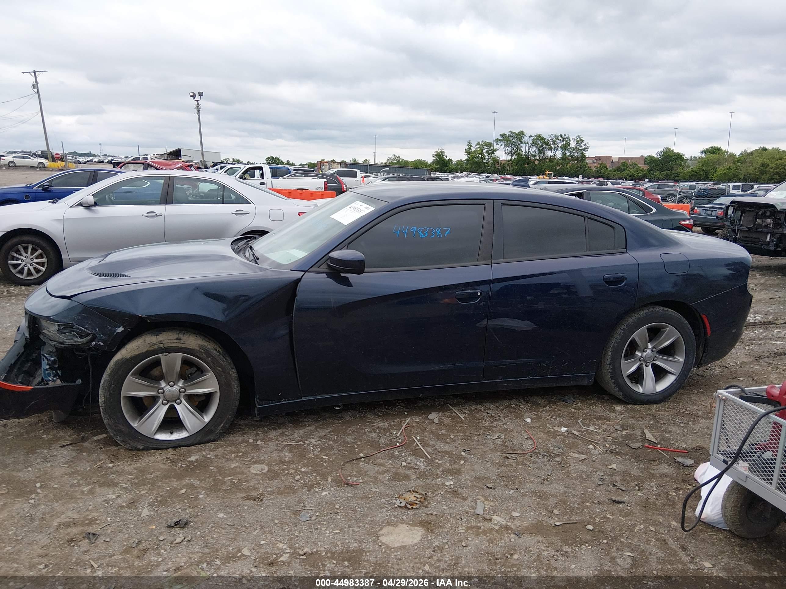 2016 DODGE CHARGER SXT