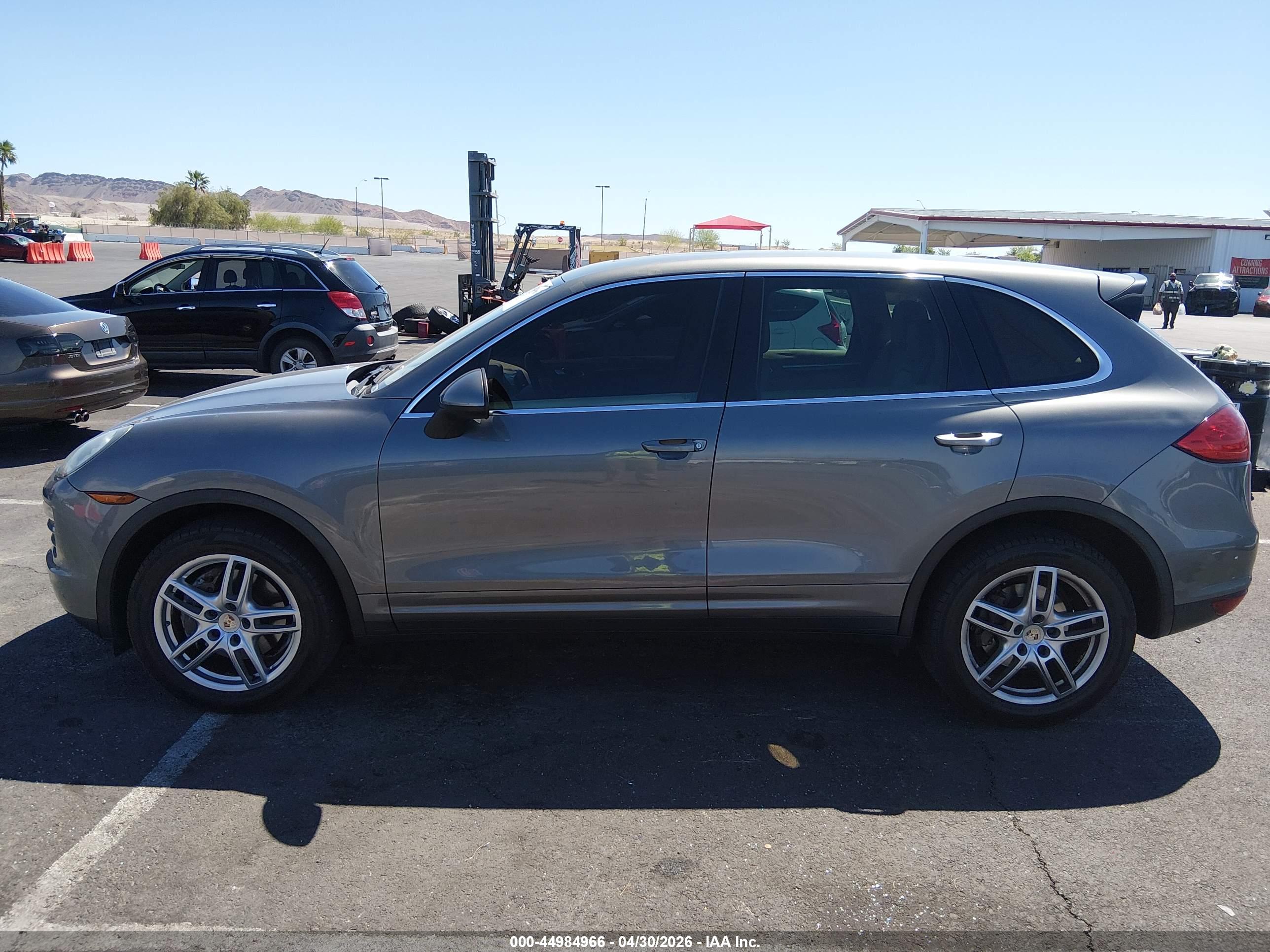 2012 PORSCHE CAYENNE