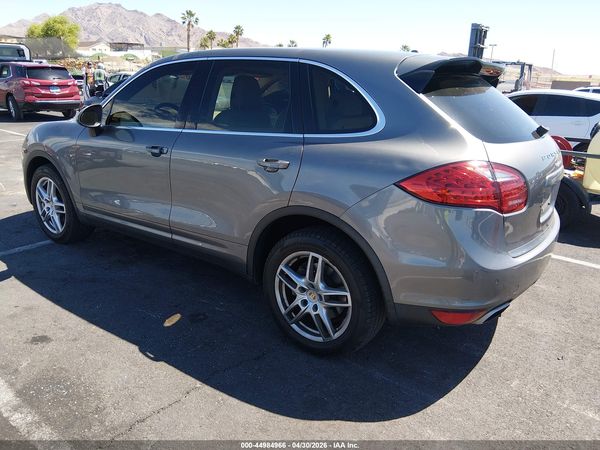 2012 PORSCHE CAYENNE