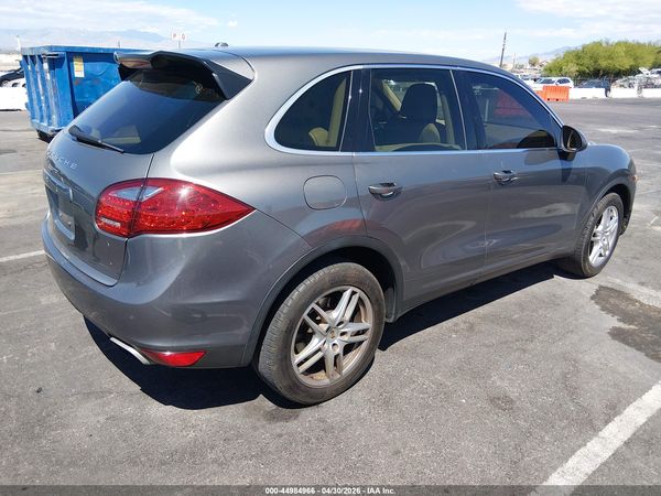 2012 PORSCHE CAYENNE