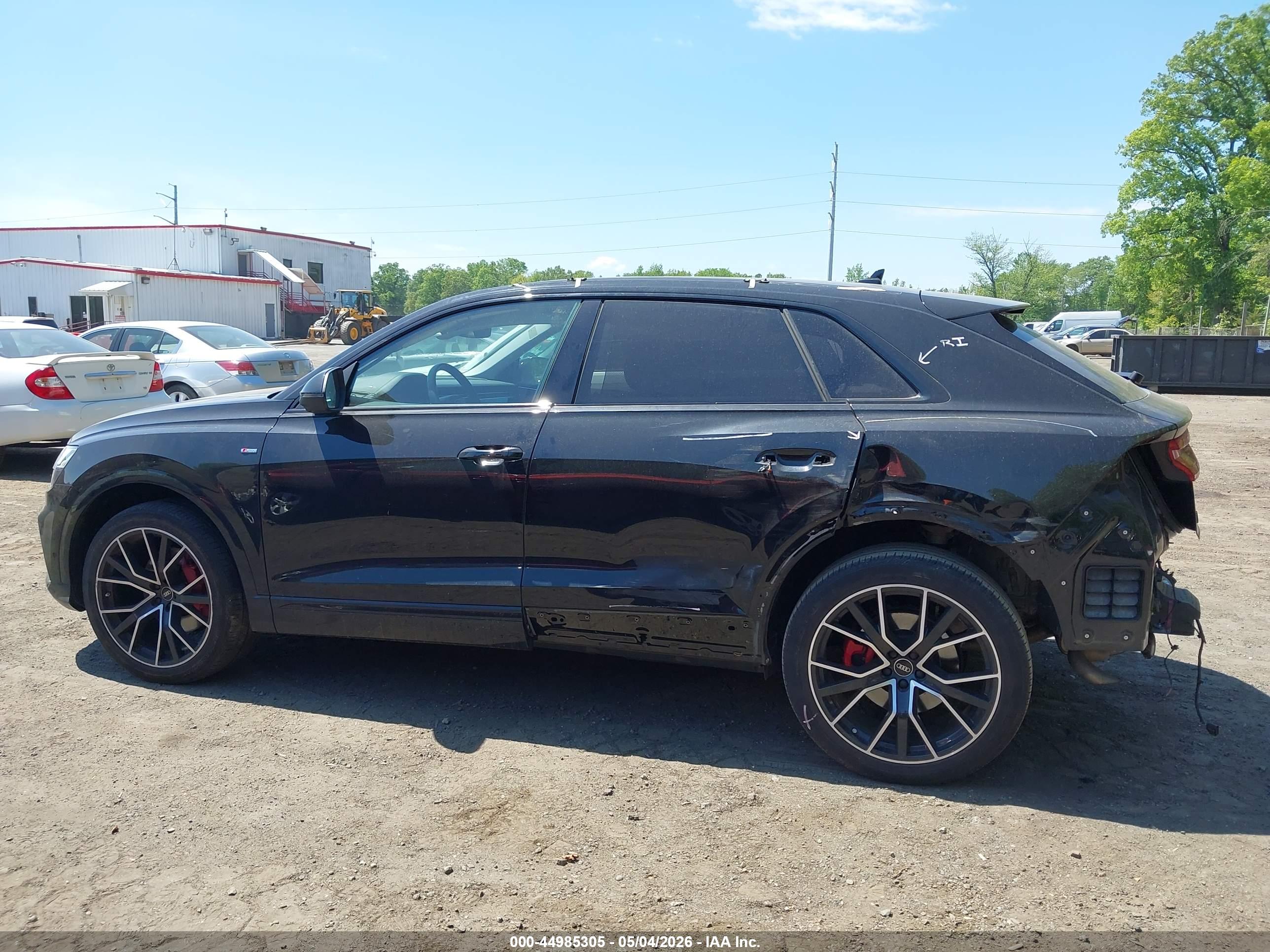 2023 AUDI Q8