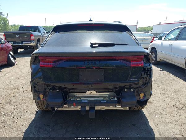2023 AUDI Q8