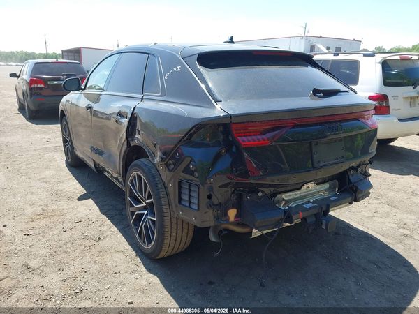 2023 AUDI Q8