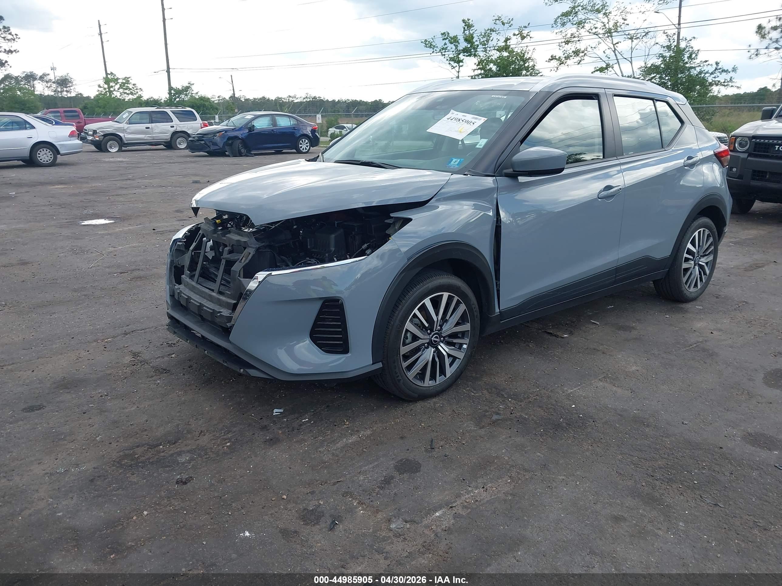2024 NISSAN KICKS SV XTRONIC CVT — I2