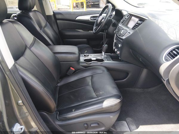 2019 NISSAN PATHFINDER SL — I5