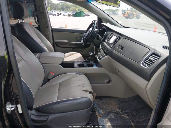 2017 KIA SEDONA LX