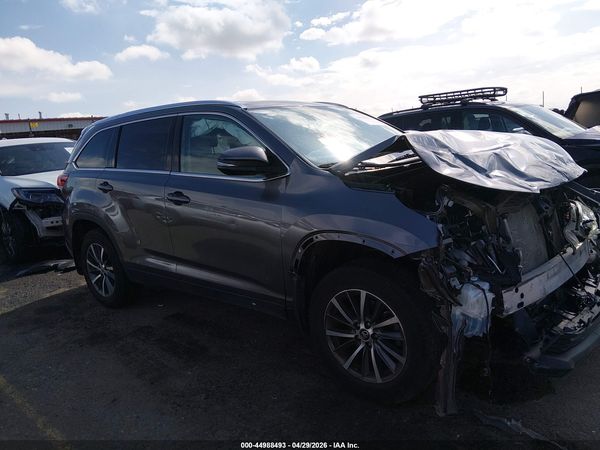 2019 TOYOTA HIGHLANDER XLE