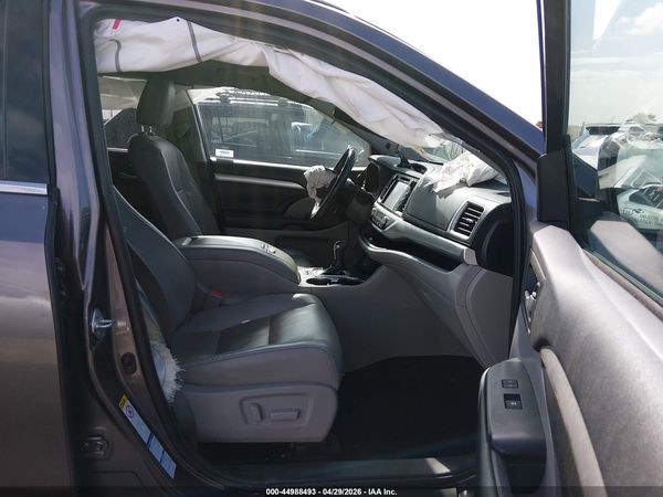 2019 TOYOTA HIGHLANDER XLE