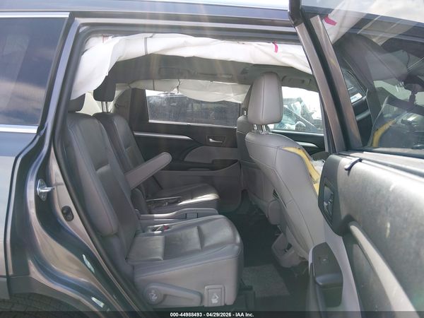2019 TOYOTA HIGHLANDER XLE