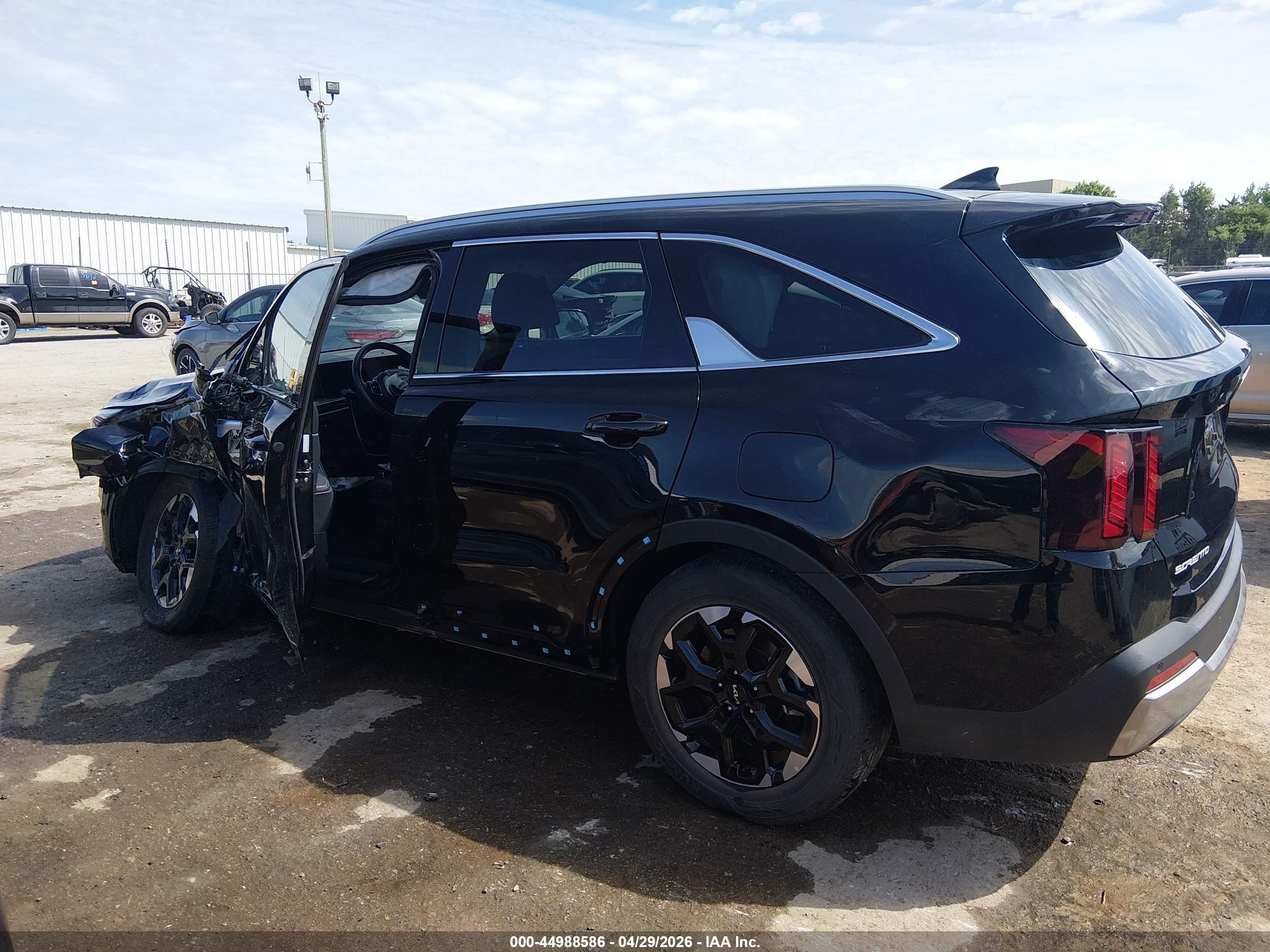 2024 KIA SORENTO S