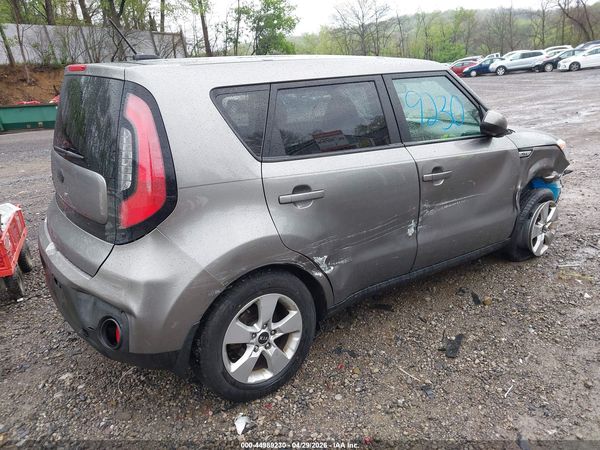 2017 KIA SOUL Base