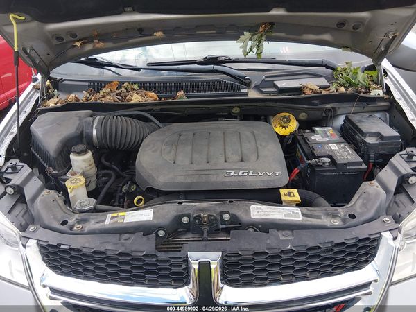 2016 DODGE GRAND CARAVAN SXT — I10