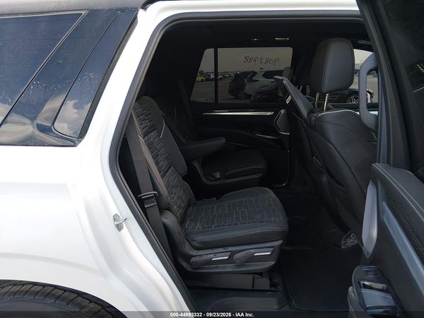 2025 CADILLAC ESCALADE V-SERIES — I8