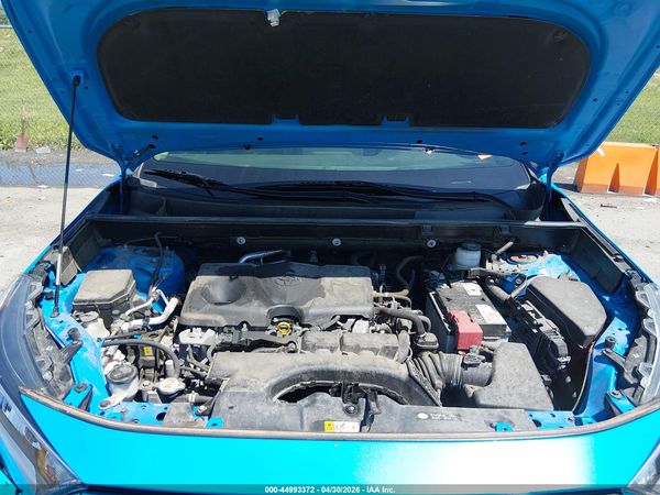 2021 TOYOTA RAV4 XLE