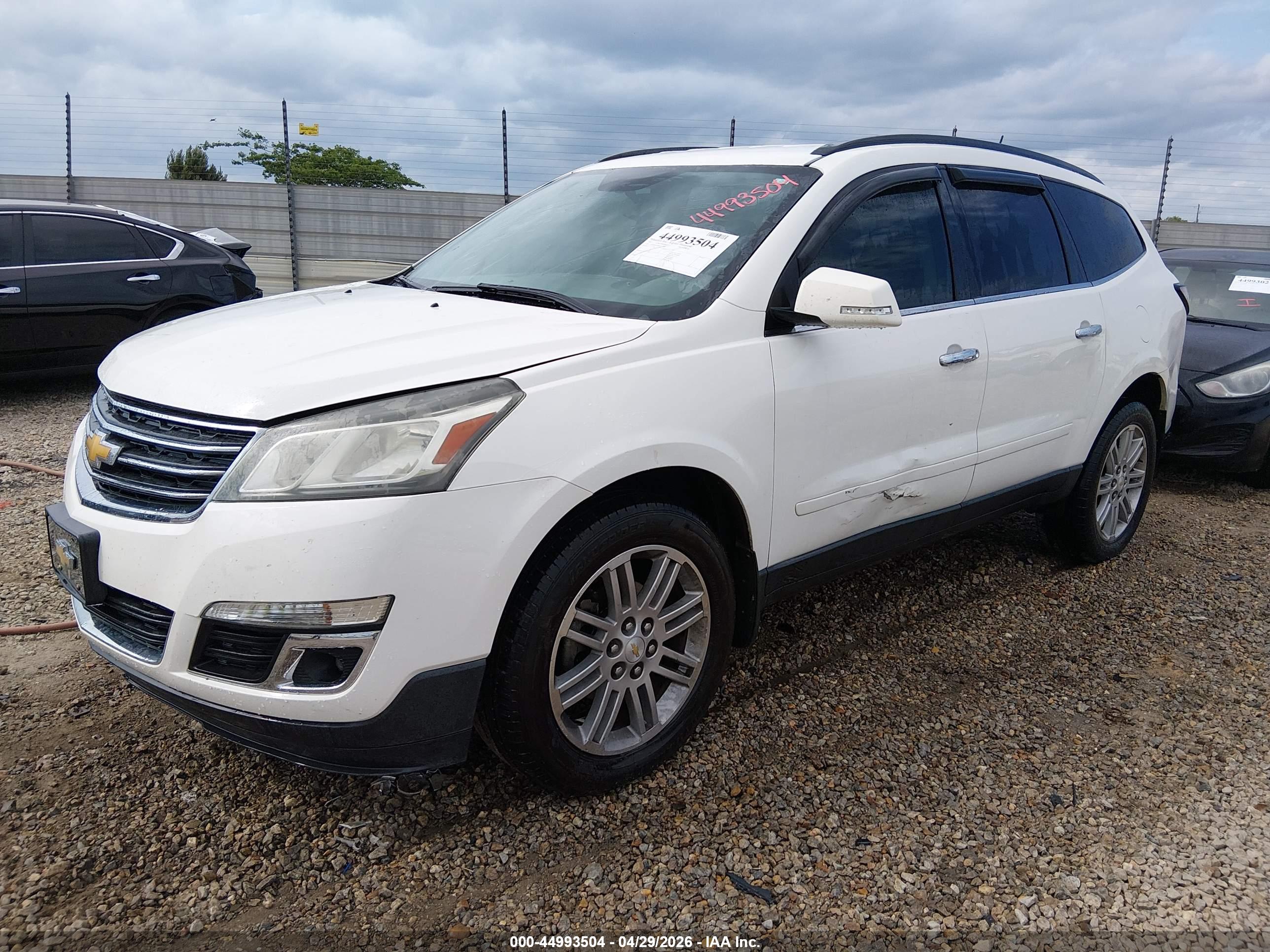 2015 CHEVROLET TRAVERSE 1LT — I2